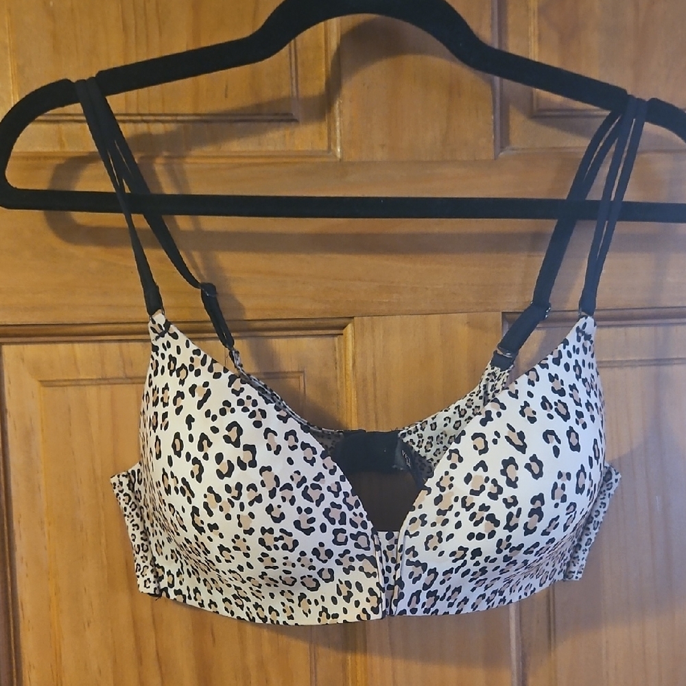 Victoria's Secret Leopard-Print Push-Up Bra - White & Black